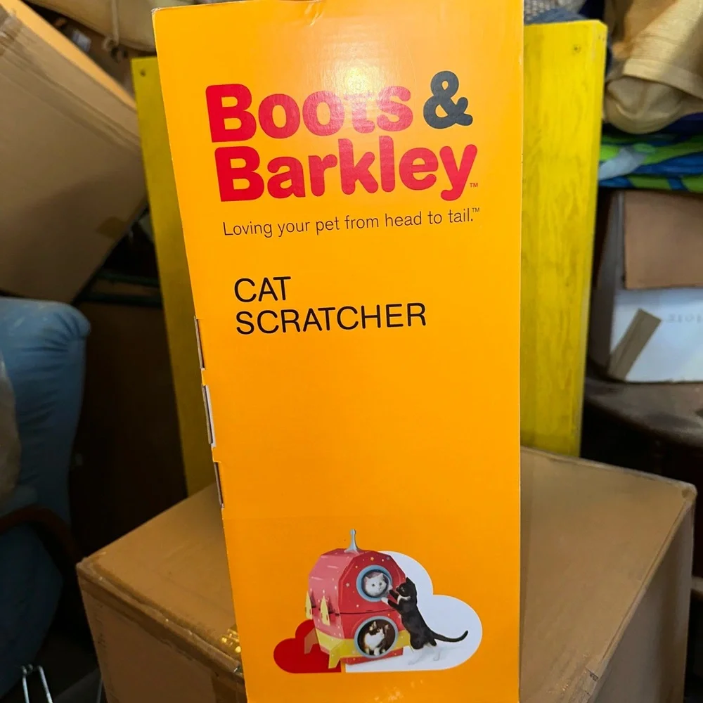 Boots & Barkley Cat House 2 Story Retro Spaceship Cat Scratcher With Bubble NEW‎